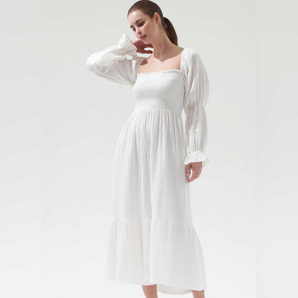 NWOT Nothing Fits But- New Yuki Dress Size M/L